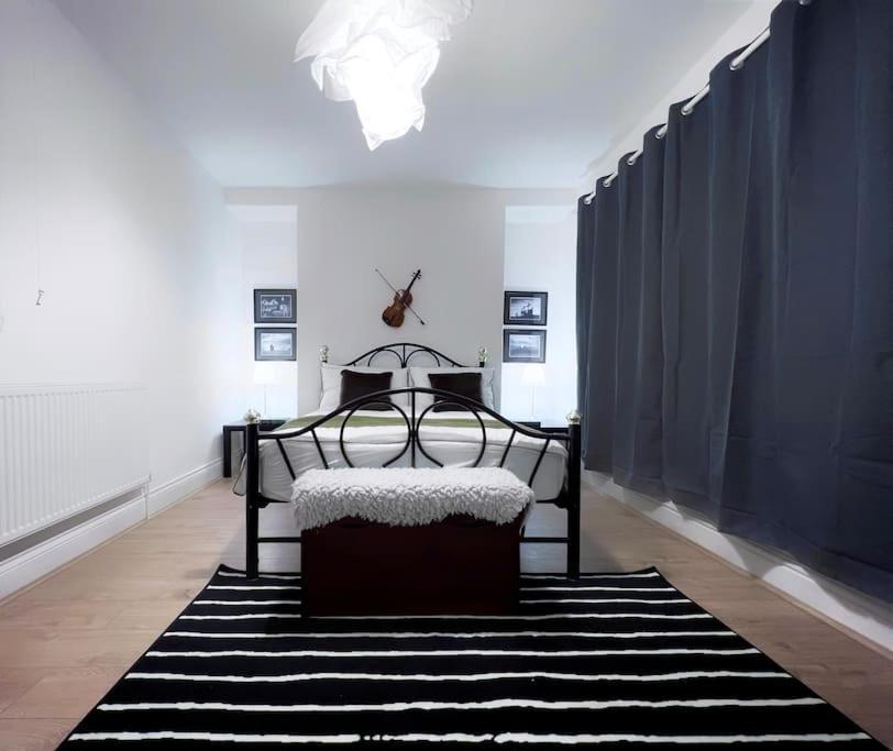 Urban Music Style Townhouse In Swansea City Center Exterior foto
